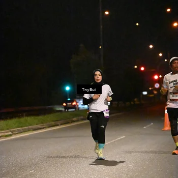 Runner Photo 7729745