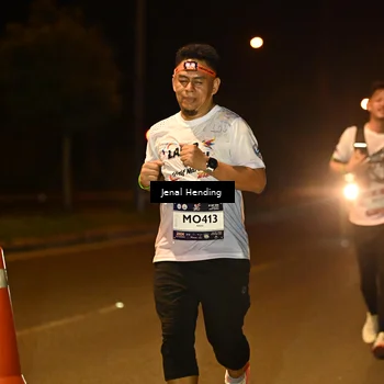 Runner Photo 7729772