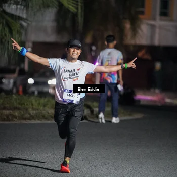 Runner Photo 7729778