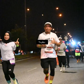 Runner Photo 7729814