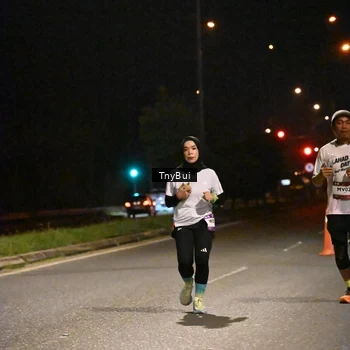 Runner Photo 7729818