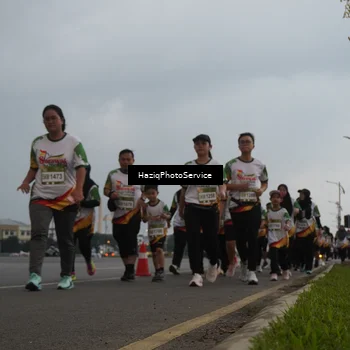 Runner Photo 7729823