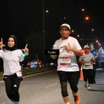 Runner Photo 7729826