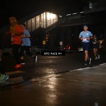 Runner Photo 7729834