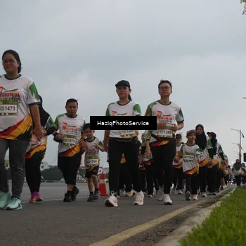 Runner Photo 7729836