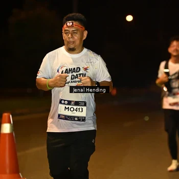Runner Photo 7729846