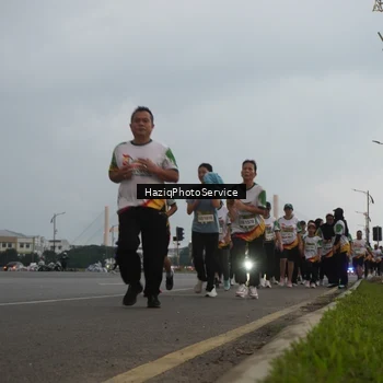 Runner Photo 7729849