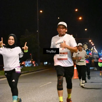 Runner Photo 7729857
