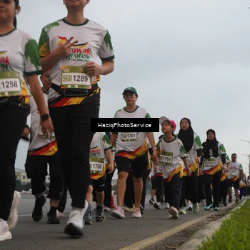 Runner Photo 7729898