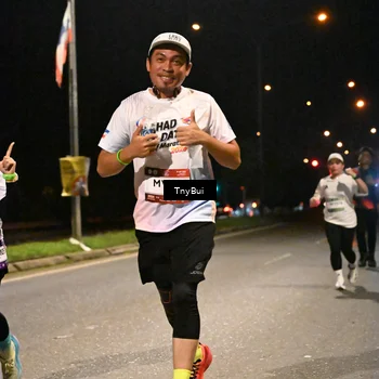 Runner Photo 7729909