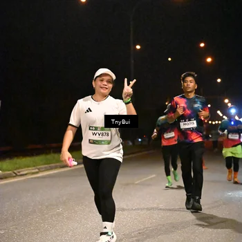 Runner Photo 7729911