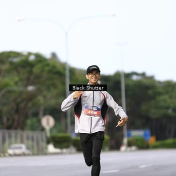 Runner Photo 7729915