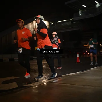 Runner Photo 7729949