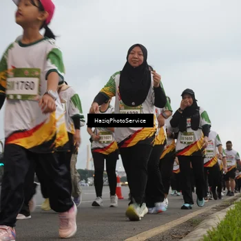 Runner Photo 7729999
