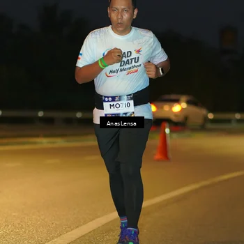 Runner Photo 7730003