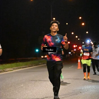 Runner Photo 7730005