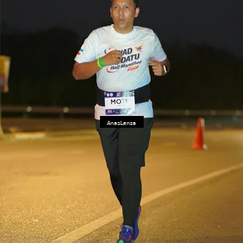 Runner Photo 7730008