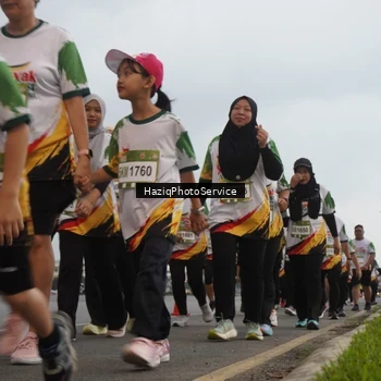 Runner Photo 7730029