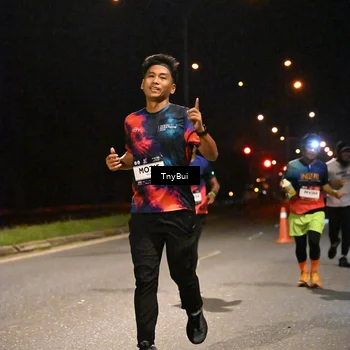 Runner Photo 7730032