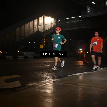 Runner Photo 7730038