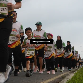 Runner Photo 7730052