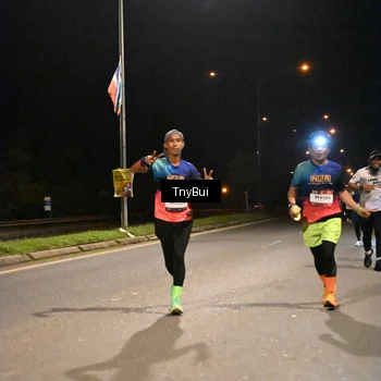 Runner Photo 7730070