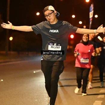 Runner Photo 7730085