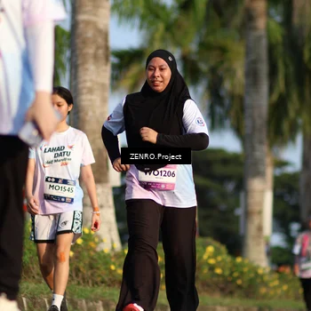 Runner Photo 7730093