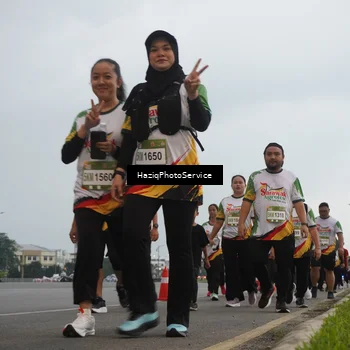 Runner Photo 7730103