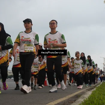 Runner Photo 7730115