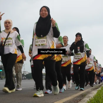 Runner Photo 7730140