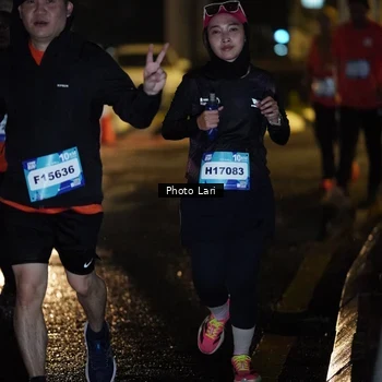 Runner Photo 7730153