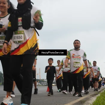 Runner Photo 7730154