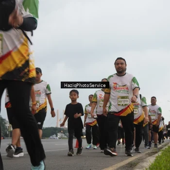 Runner Photo 7730166