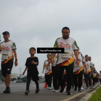 Runner Photo 7730173
