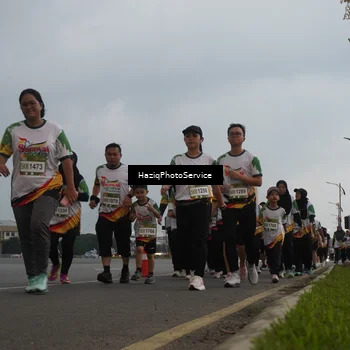 Runner Photo 7730184