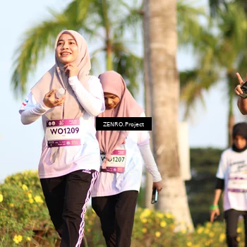 Runner Photo 7730194