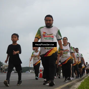 Runner Photo 7730202