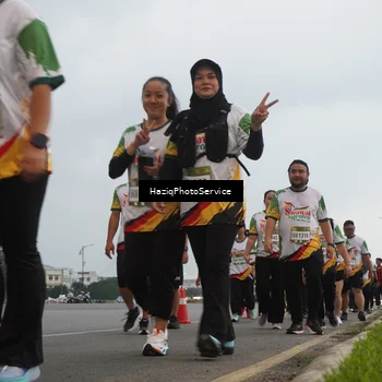 Runner Photo 7730204