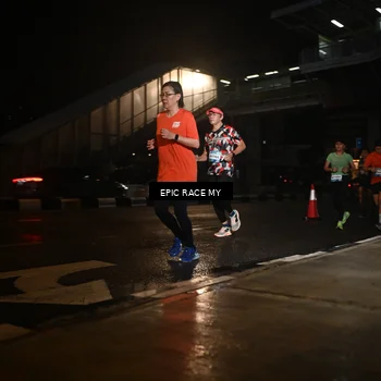 Runner Photo 7730228
