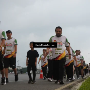Runner Photo 7730233
