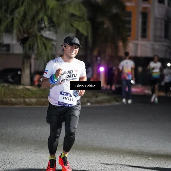 Runner Photo 7730238