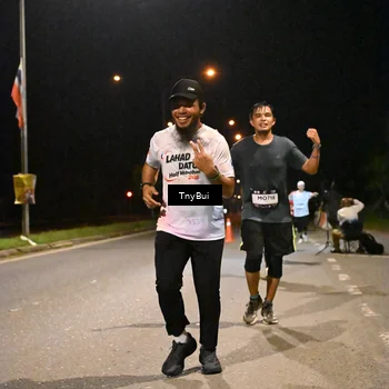 Runner Photo 7730255