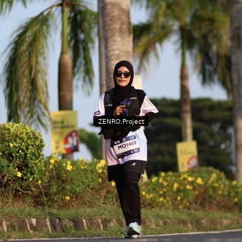 Runner Photo 7730259