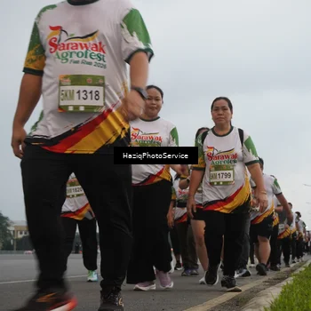 Runner Photo 7730262