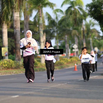 Runner Photo 7730264