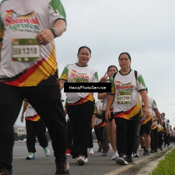 Runner Photo 7730267