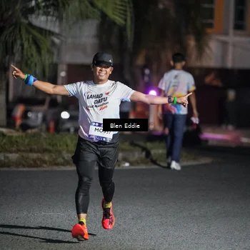 Runner Photo 7730273