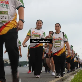 Runner Photo 7730279
