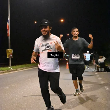 Runner Photo 7730295